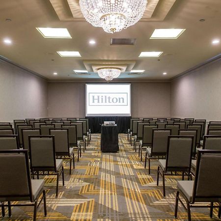 Hilton Chicago/Oak Lawn Hotel Exterior foto